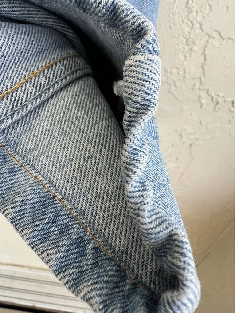 Levis excellent actual
